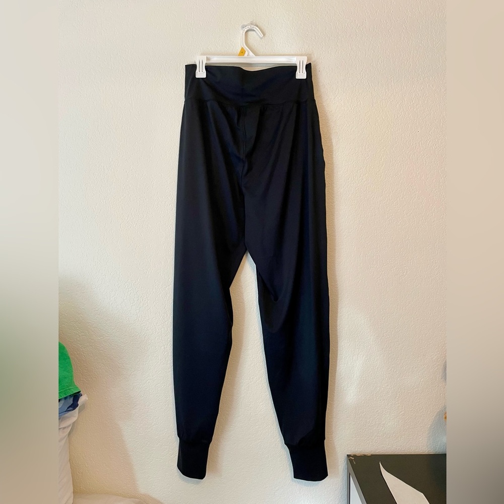 SPANX Tall -size L- Black soft and smooth joggers w/front pockets